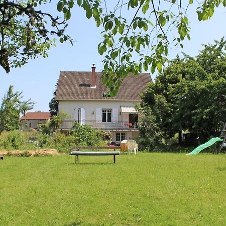 Les Vieux Fourneaux Panzió Nantiat Kültér fotó